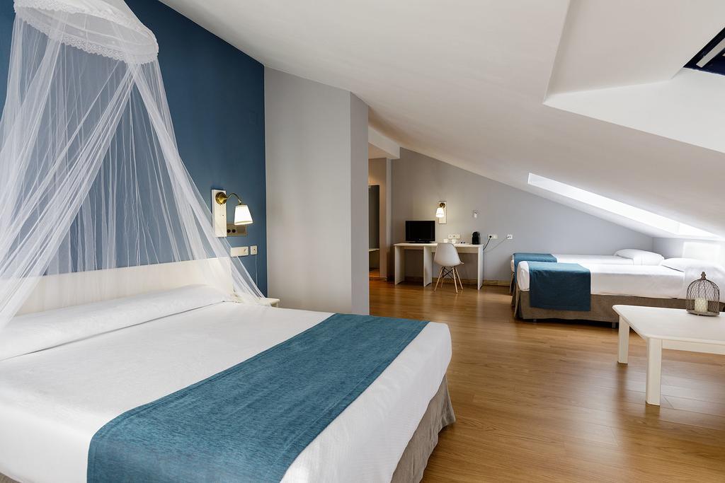 Hotel Jakue Puente la Reina Esterno foto